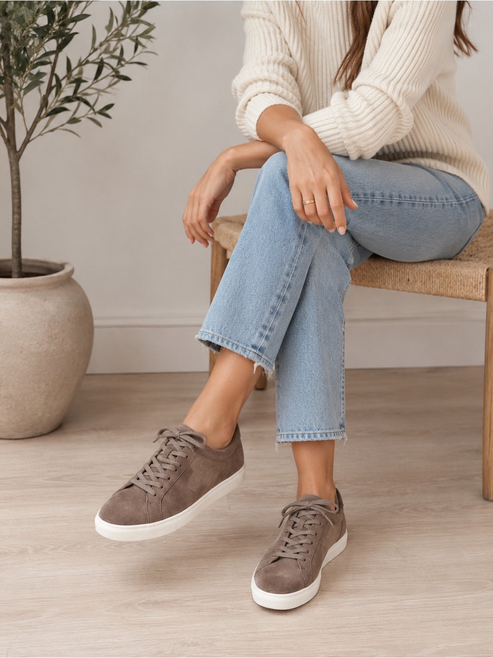 Johnston & Murphy Women’s Taupe Suede Casual Sneakers